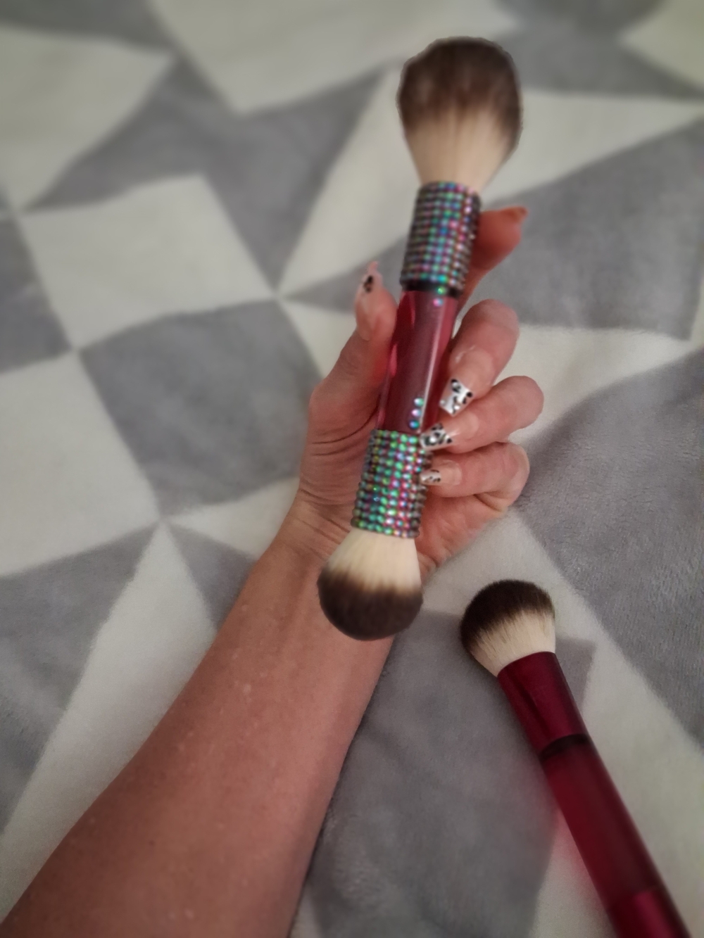 1 Custom Bedazzled Red Dual-Ended Makeup Brush Set - Women Makeup - Picture 3 of 6